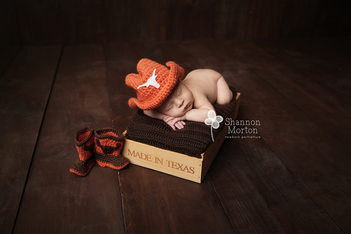 newborn pictures in college station, TX 